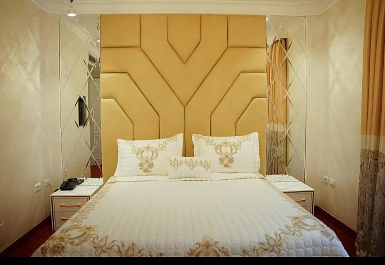 Hotel Eiffel Yrshek Luaran gambar