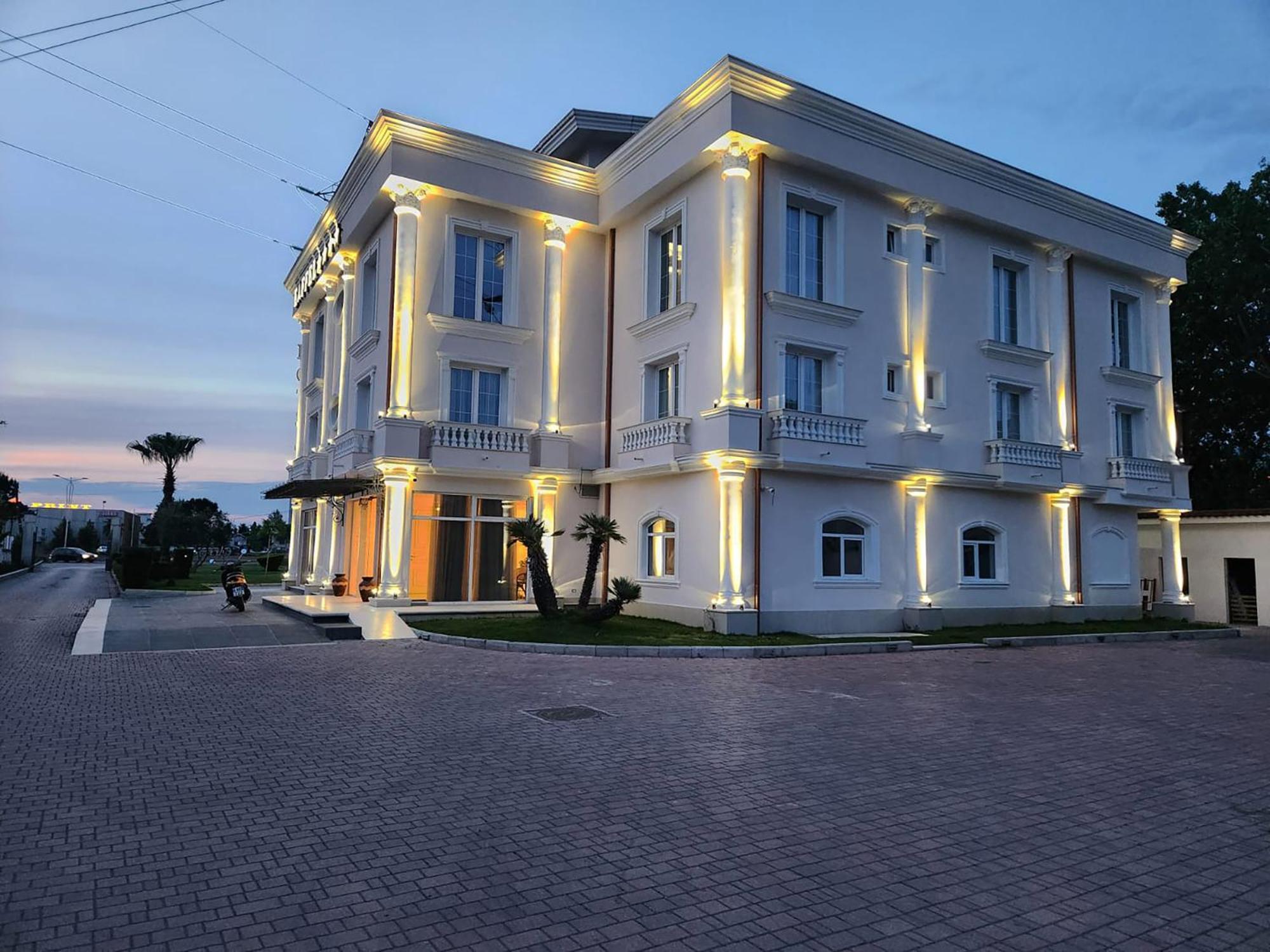 Hotel Eiffel Yrshek Luaran gambar
