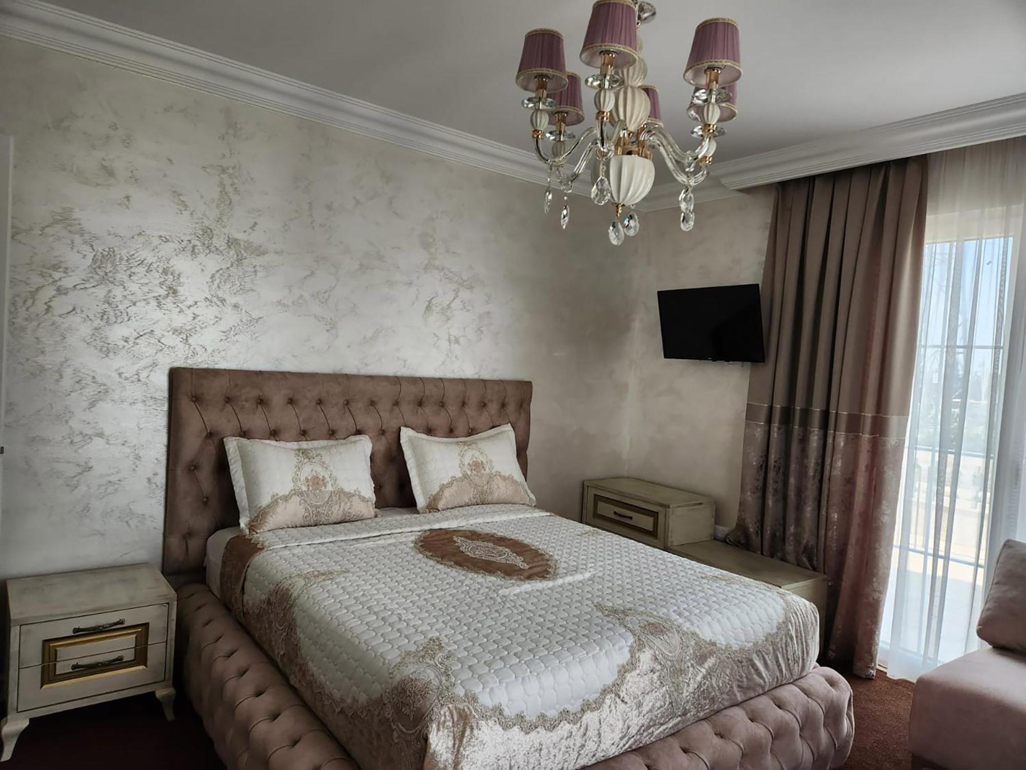 Hotel Eiffel Yrshek Luaran gambar
