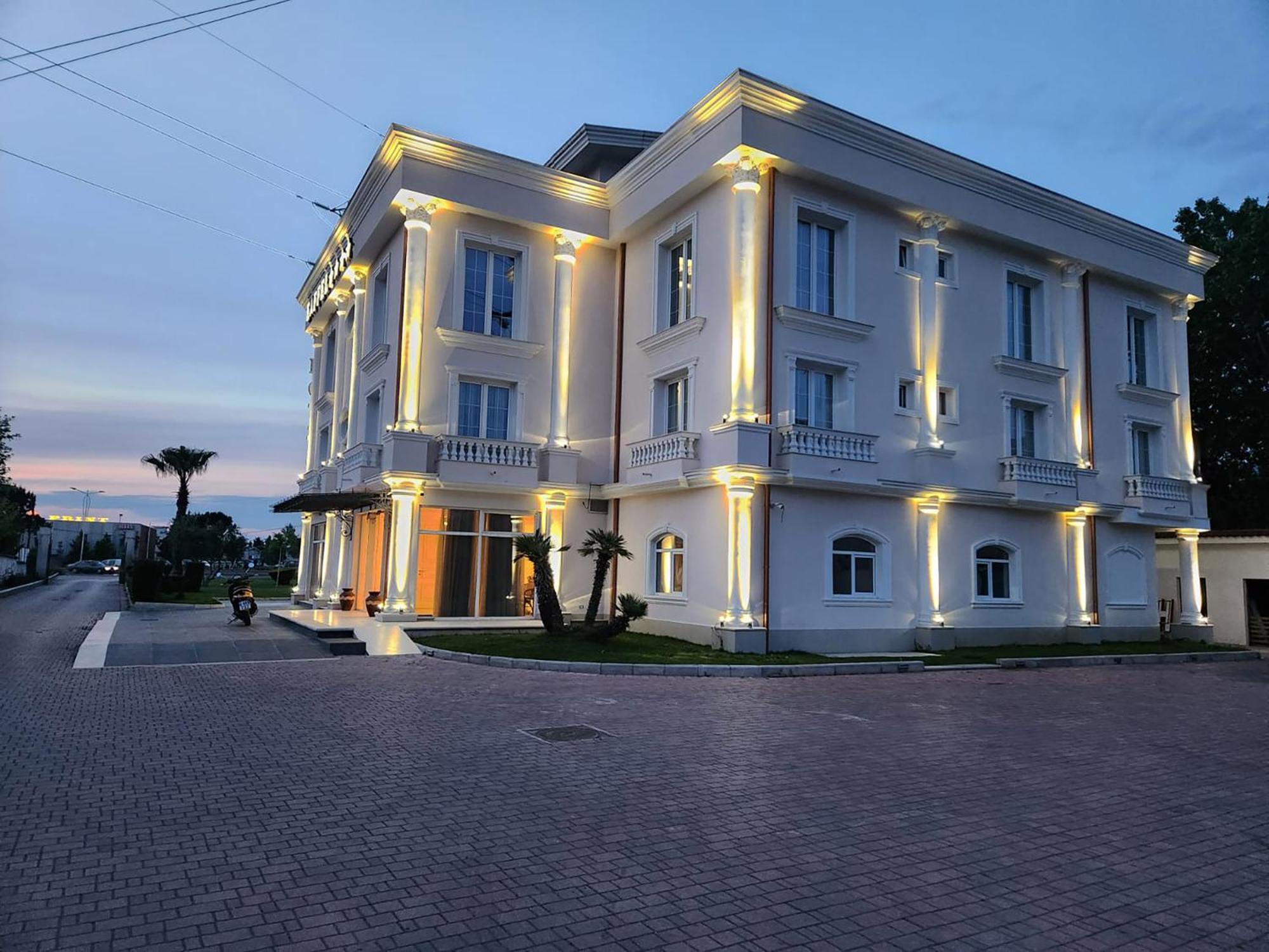 Hotel Eiffel Yrshek Luaran gambar