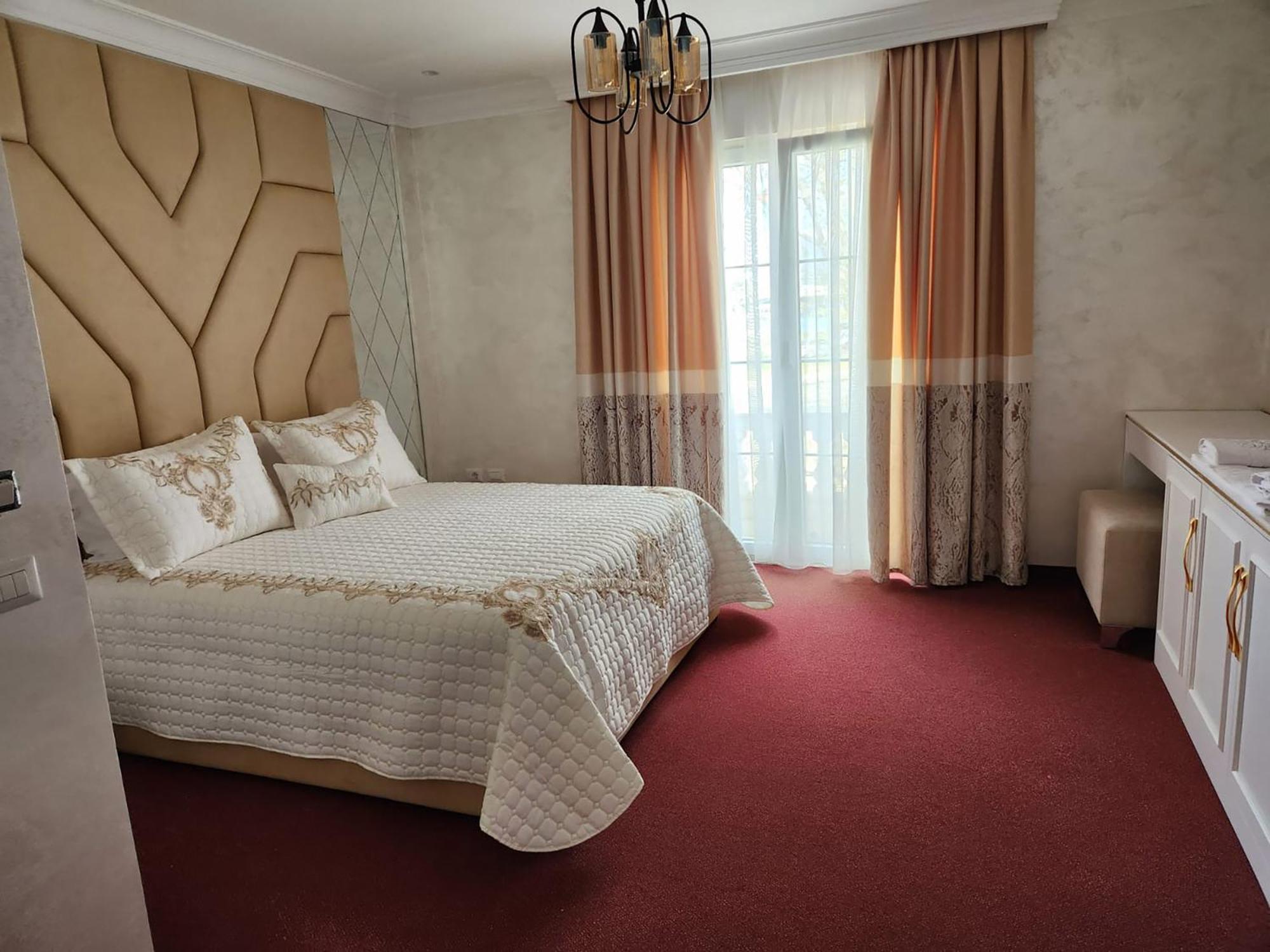 Hotel Eiffel Yrshek Luaran gambar