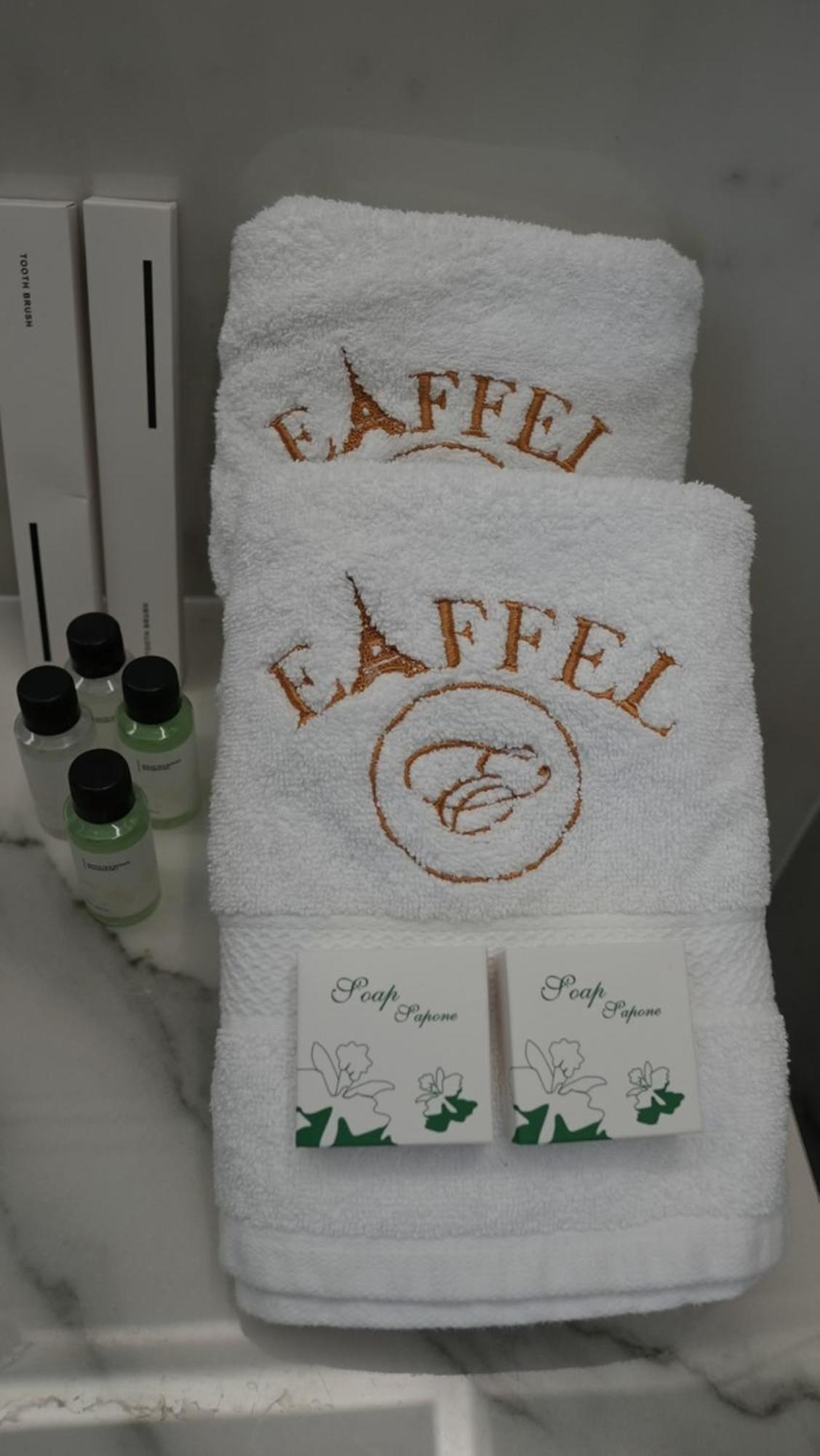 Hotel Eiffel Yrshek Luaran gambar