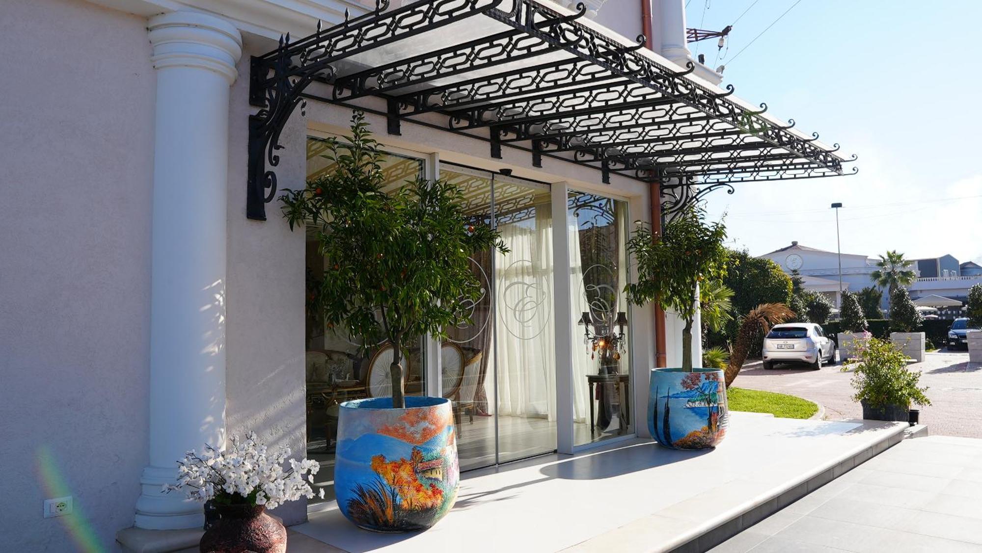 Hotel Eiffel Yrshek Luaran gambar