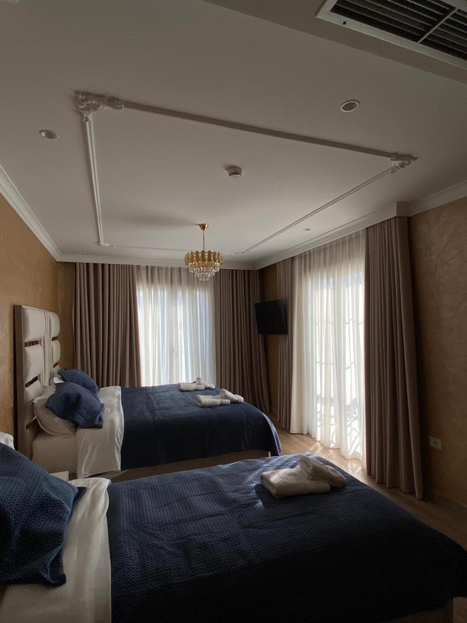 Hotel Eiffel Yrshek Luaran gambar